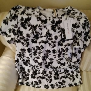 Liz ♥️Claiborne zip back top